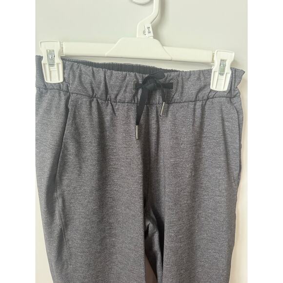 Lululemon On The Fly Pant 28" Heathered Black Size 2 - Picture 8 of 11